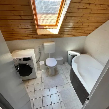 Fefe Apartament *
