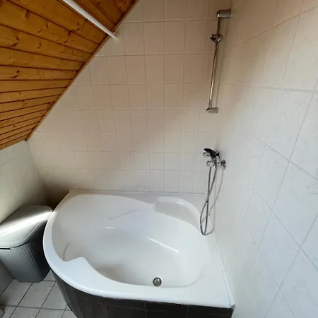 Fefe Apartament Balatonlelle